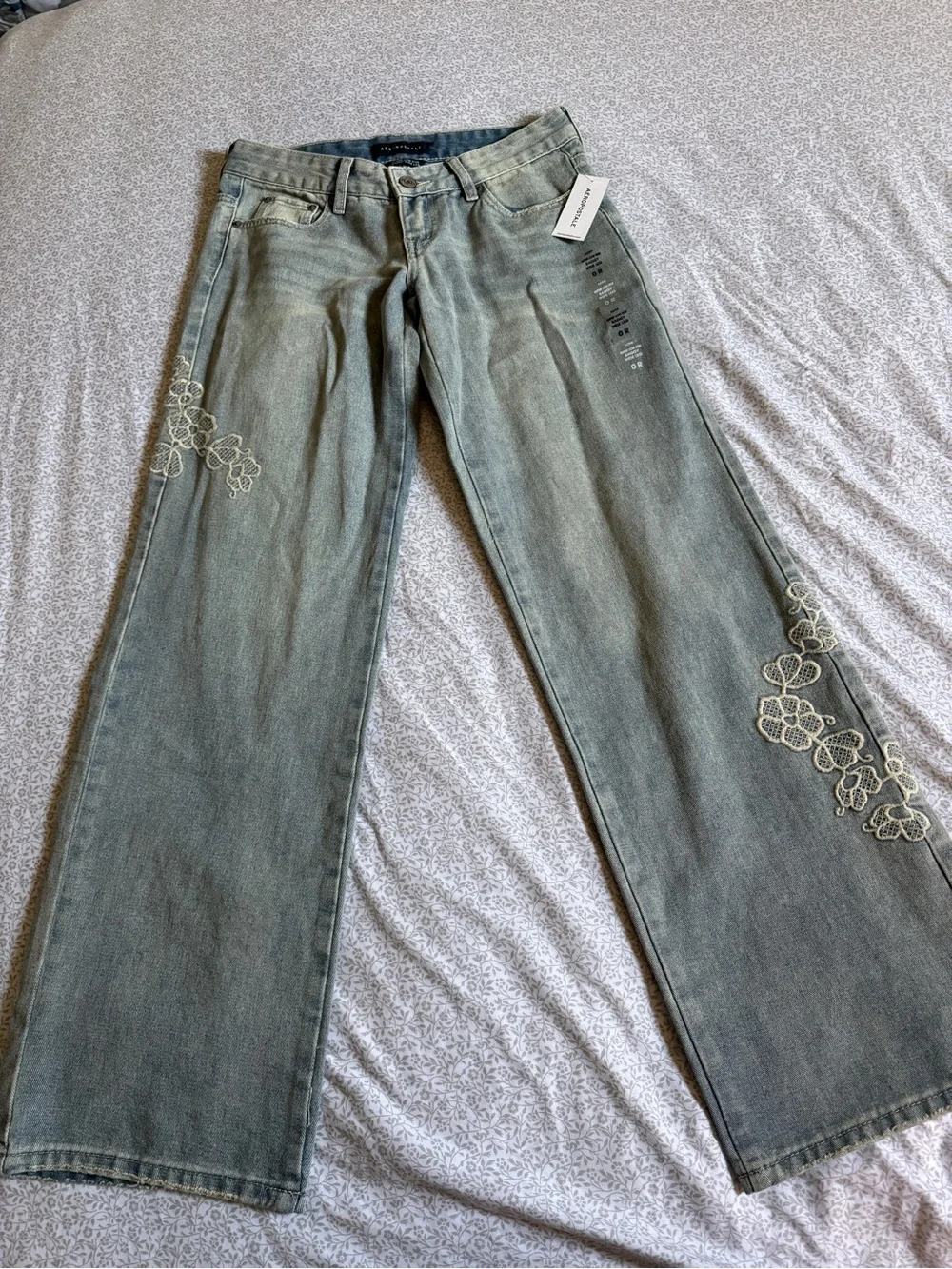 Aeropostale light wash